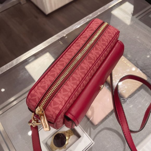 MK Medium PVC Pocket Camera Crossbody Berry Multi - Picture 2 of 6